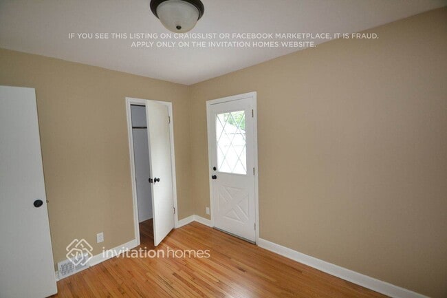 Building Photo - 2150 Nokomis Ave