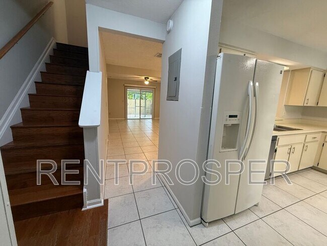 Foto del edificio - 4435 Brook Hollow Cir