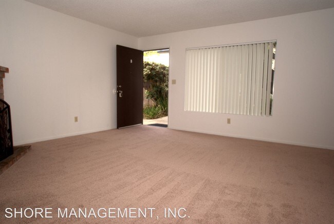 Building Photo - 1445 Chalcedony St