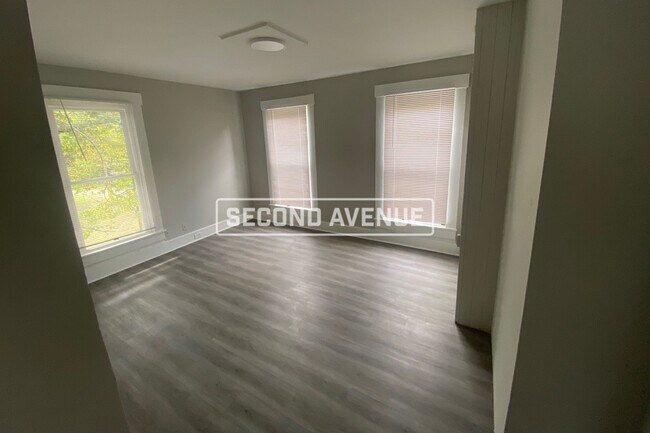 Foto del edificio - 4833 Greenwood Terrace