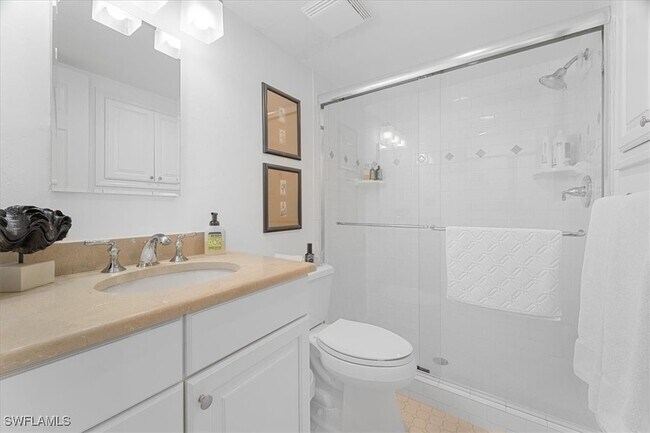 Foto del edificio - 380 4th Ave S