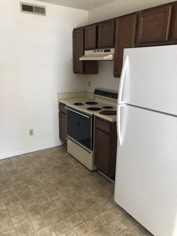 Building Photo - 2114 10th St