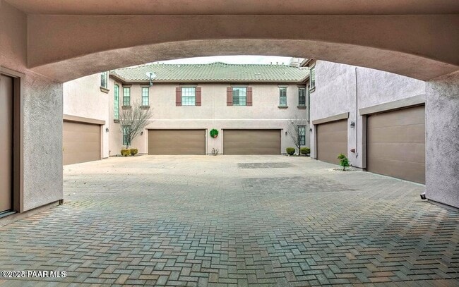 Foto del edificio - 1716 Alpine Meadows Ln