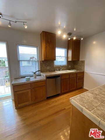 Foto del edificio - 5420 Alvern Cir