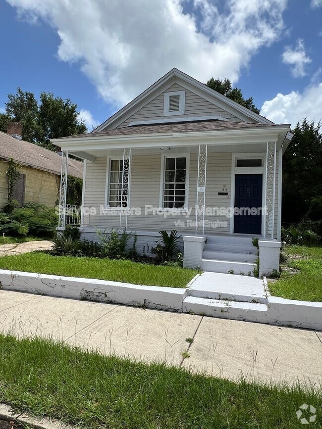 Building Photo - 1319 W Jackson St