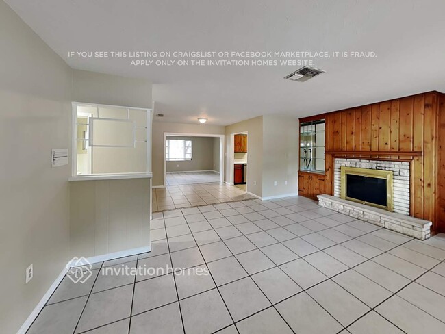 Building Photo - 2310 Sandrala Dr