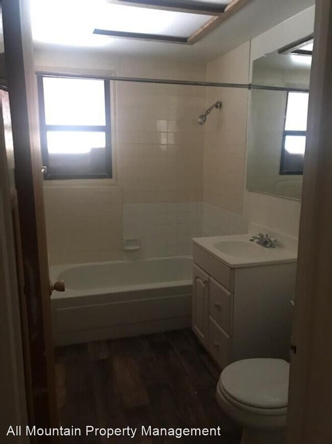 Foto del edificio - 1 br, 1 bath House - 585 Talmadge Rd