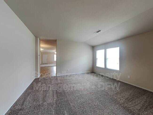 Building Photo - 226 Indian Trail