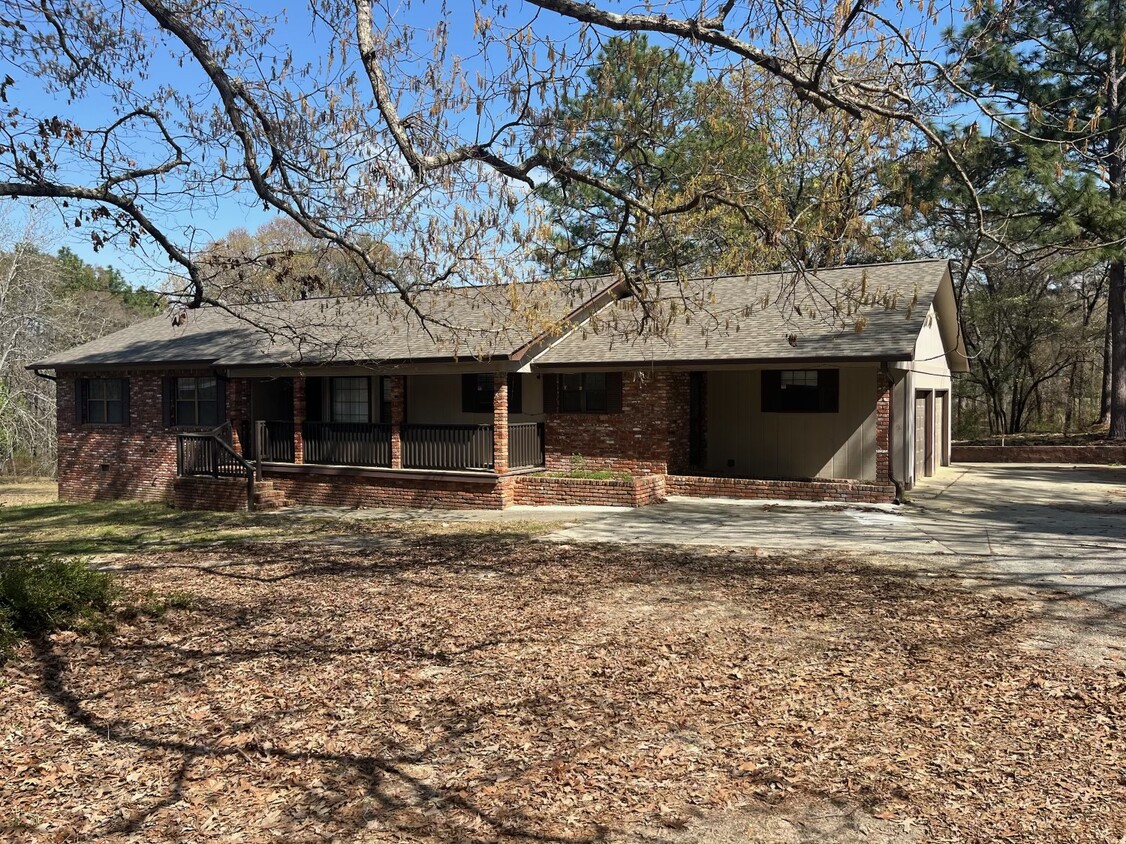 Primary Photo - 942 E Seminole Dr