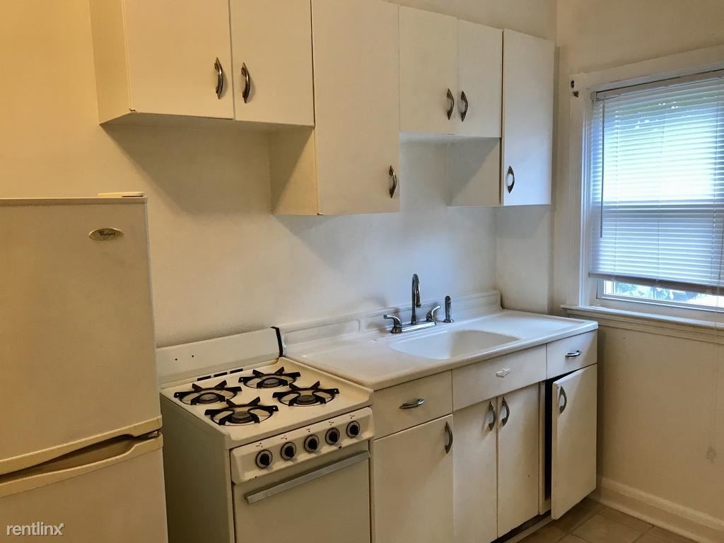 Foto principal - 917 St Dunstans Rd