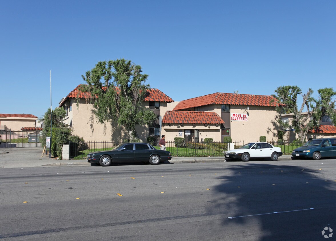 El Paraiso Apartments Apartments in Pomona, CA