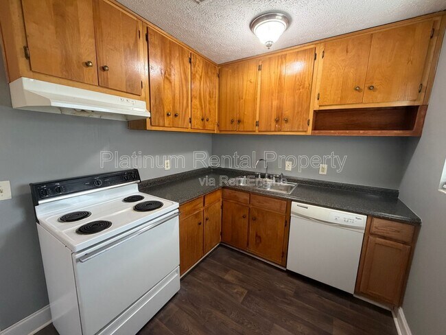 Foto del edificio - 1492 Waverly Way