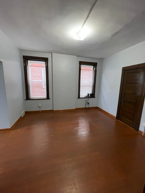 Bedroom 1 from hallway - 4415 S Compton Ave