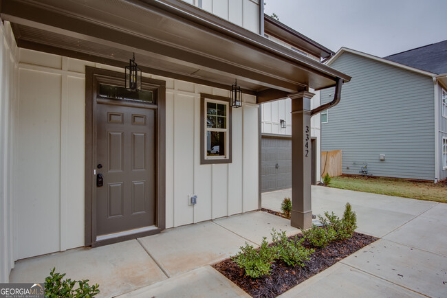 Building Photo - 3342 Landings S Dr SW