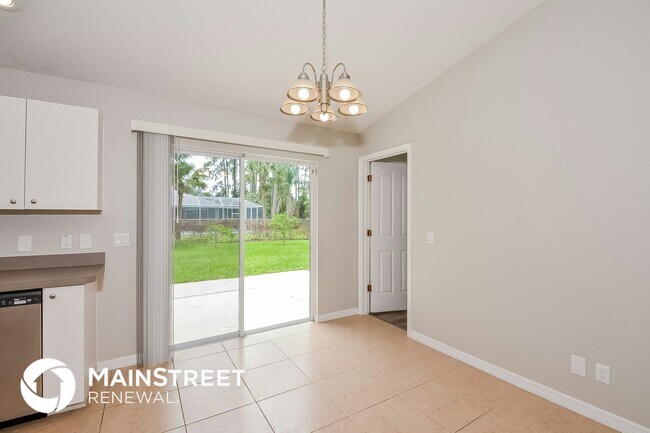 Foto del edificio - 3858 N Chamberlain Blvd