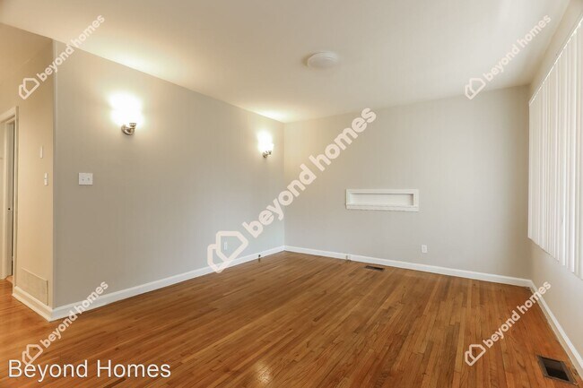 Foto del edificio - 3 br, 1 bath House - 501 Belmar Drive