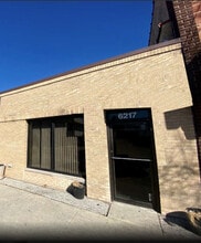 Building Photo - 6217 N Milwaukee Ave