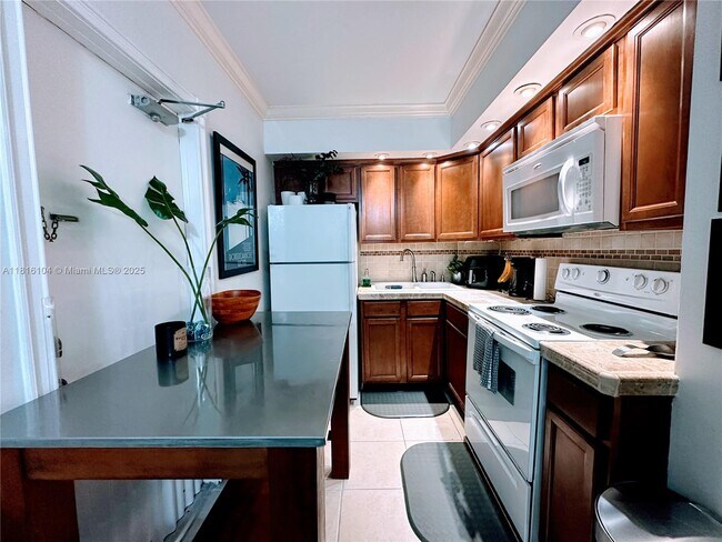 Foto del edificio - 2424 SE 17th St