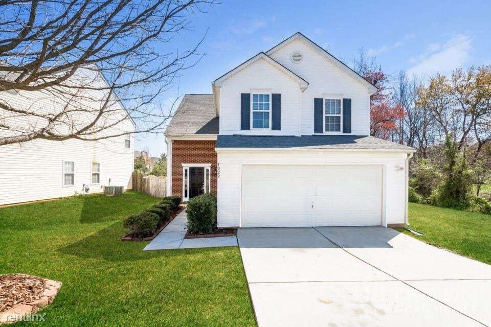 Foto principal - 7022 Fox Point Dr