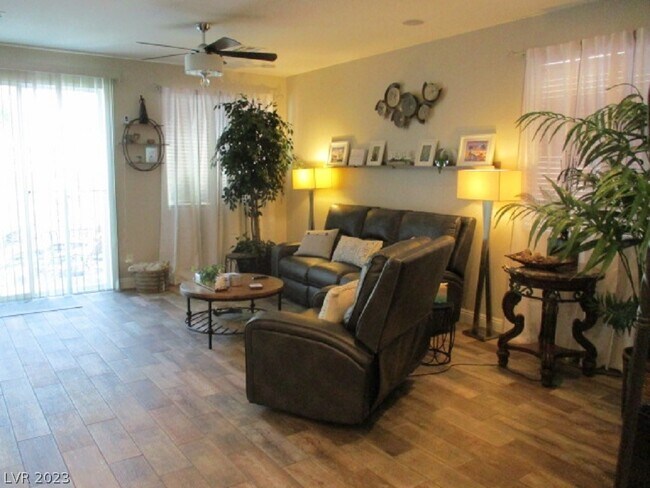 Foto del edificio - 3925 Jamison Park Ln