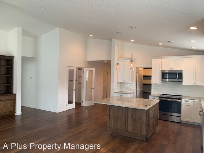 Building Photo - 3 br, 2 bath House - 545 W Ashworth Lane