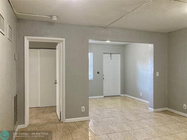 Building Photo - 1270 NW 9th St