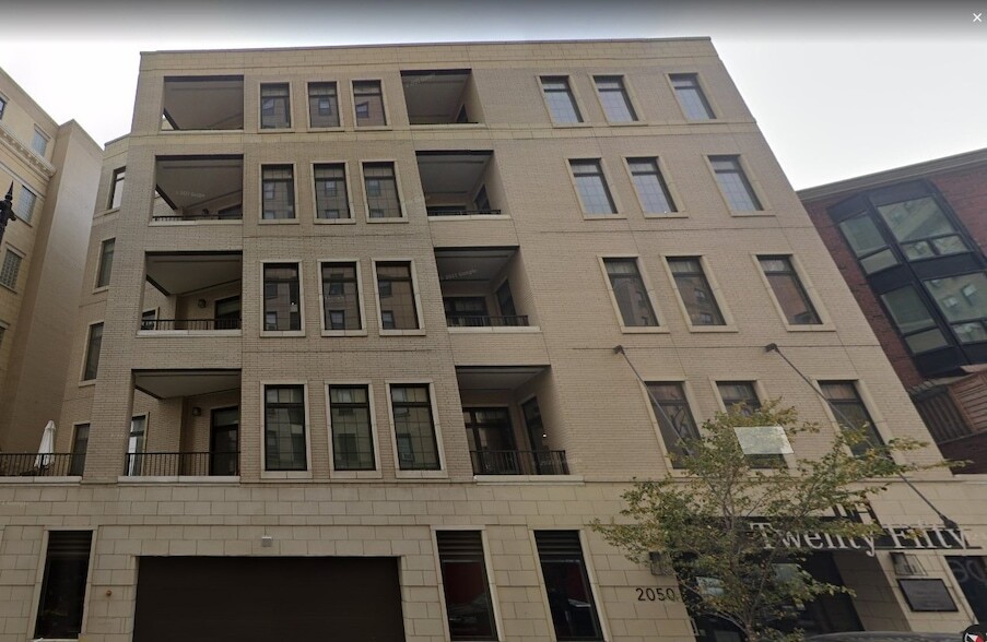 Primary Photo - 2050 N Clark St