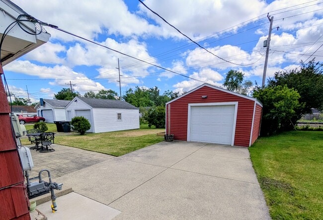 Building Photo - 3014 Sunnymede Ave