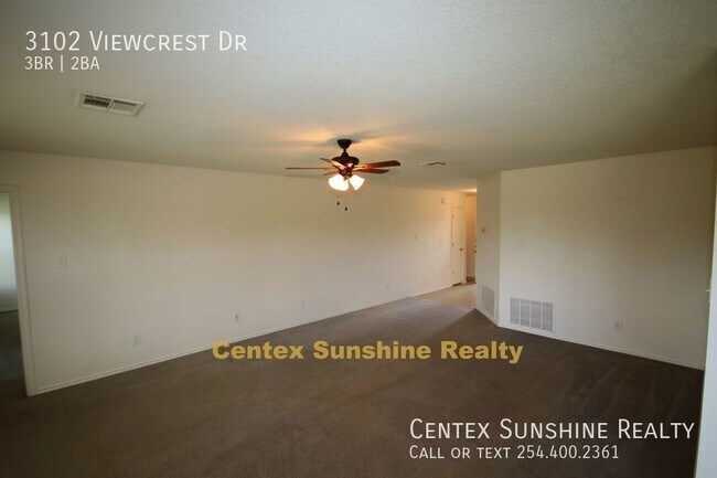 Foto del edificio - 3102 Viewcrest Available for Lease
