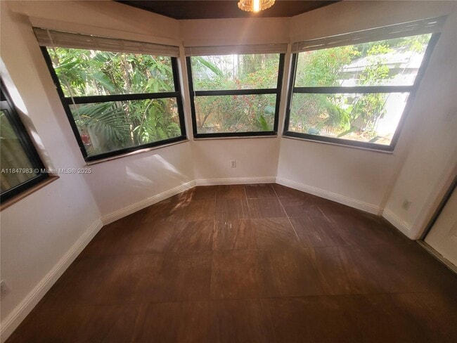 Foto del edificio - 38 SW 6th St