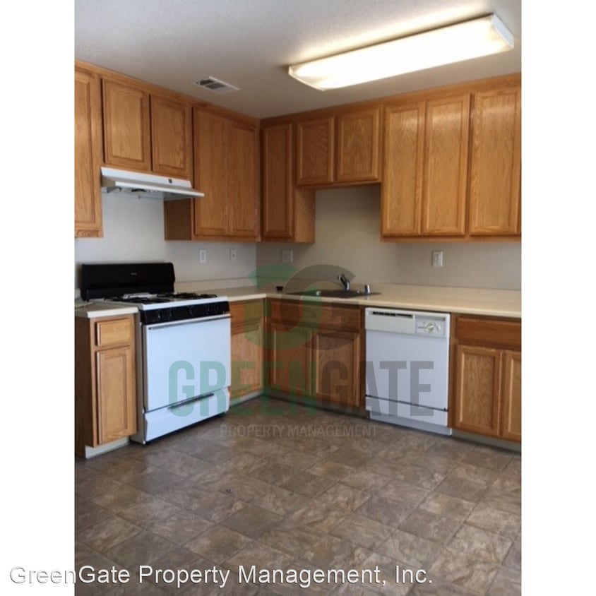 6418 3rd St, Riverbank, CA 95367 Room for Rent in Riverbank, CA