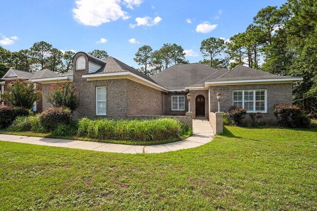 Foto del edificio - 632 Magnolia Cir