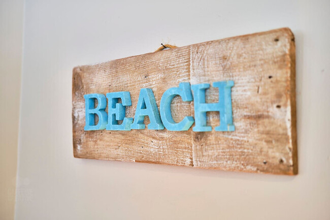 Foto del edificio - Seaside Serenity: Charming 2BR Escape | Pa...
