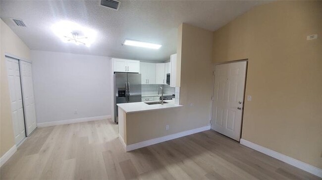 Building Photo - 5560 NW 61st St