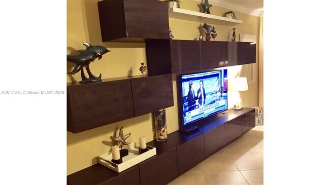 Foto del edificio - 3725 S Ocean Dr