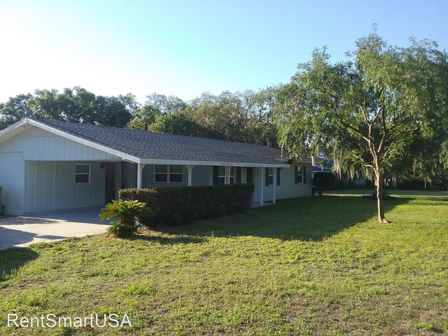 Building Photo - 3 br, 2 bath House - 1401 E. Crooked Lake Dr.