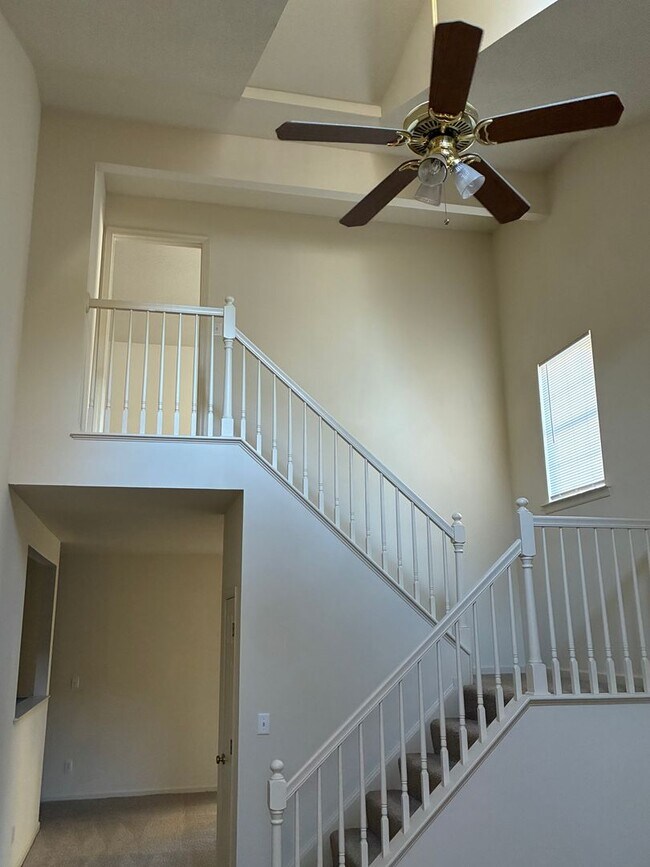 Building Photo - Willow Lakes - Yorktown