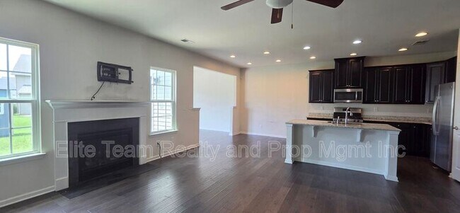 Foto del edificio - 7347 Raylee Ave SW