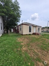 Building Photo - 802 N C St