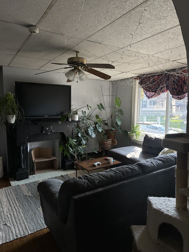 Building Photo - 107 Morewood Ave