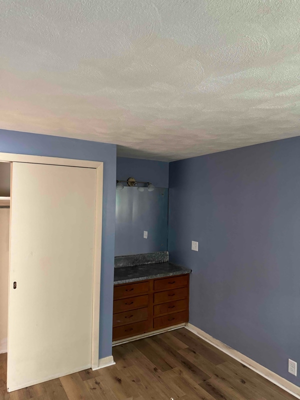 Building Photo - 2826 E Thomas Ave