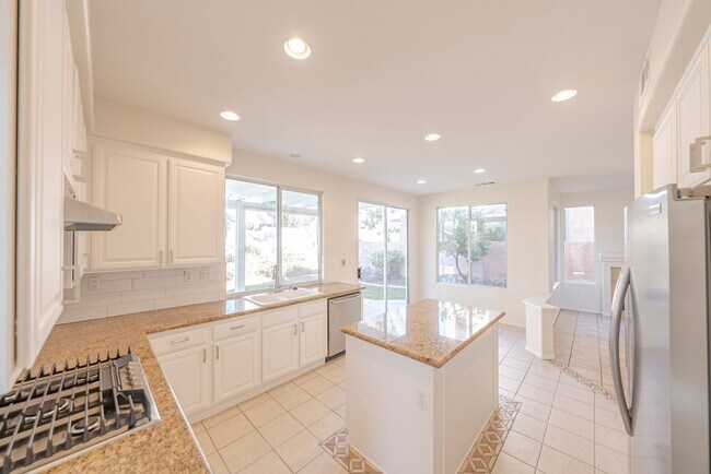 Foto del edificio - Beautiful 2-story single family home.