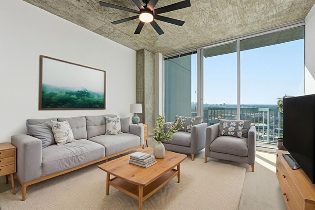 Foto del edificio - Sought after 1 bedroom on the 29TH FLOOR in the heart of Buckhead!