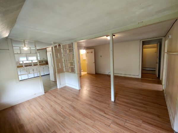 Building Photo - 125 Laurel St