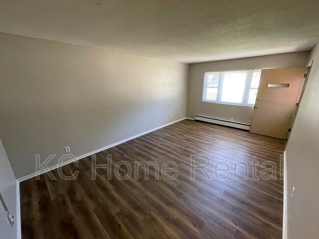 Building Photo - 1837 N 77th St