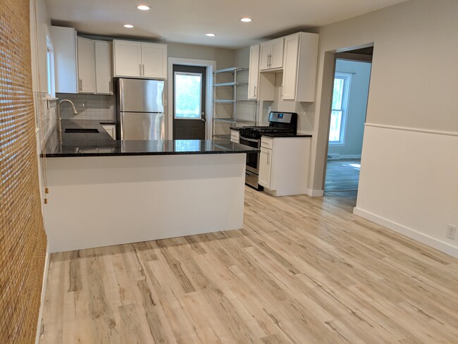 Foto del edificio - 310 Maple St.