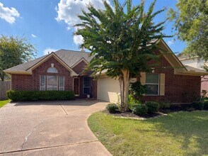 Building Photo - 3314 Stonehurst Ct