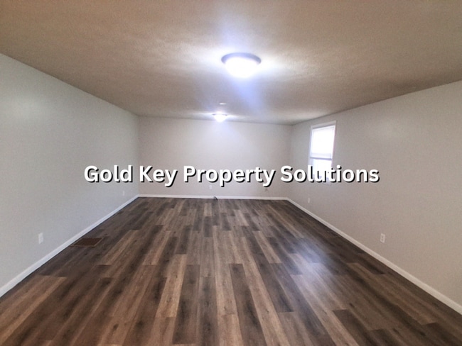 Building Photo - 1902 Rosemont Ave