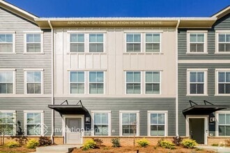 Building Photo - 13045 Western Ln