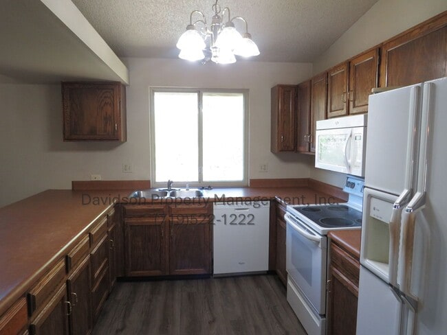 Building Photo - Charming 4-Bedroom House in Northeast Colo...